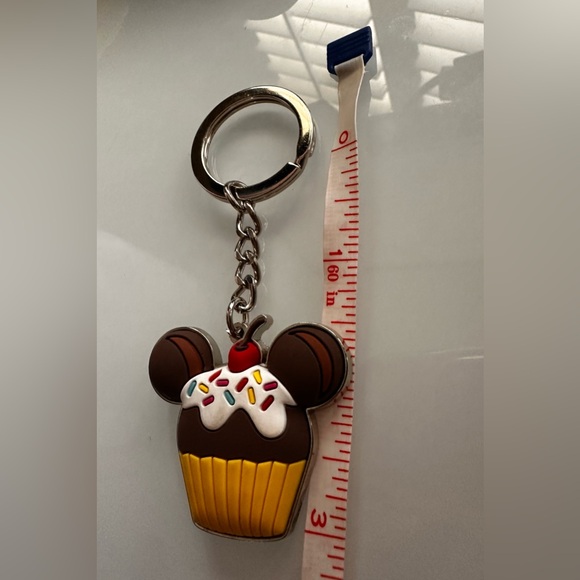 Disney Cupcake Keychain with Sprinkles - Picture 2 of 2